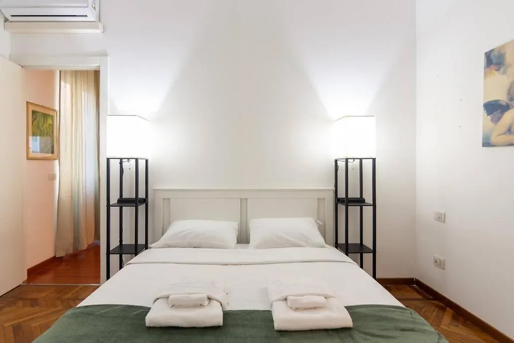 Hideout At Porta Romana Milan Apartment